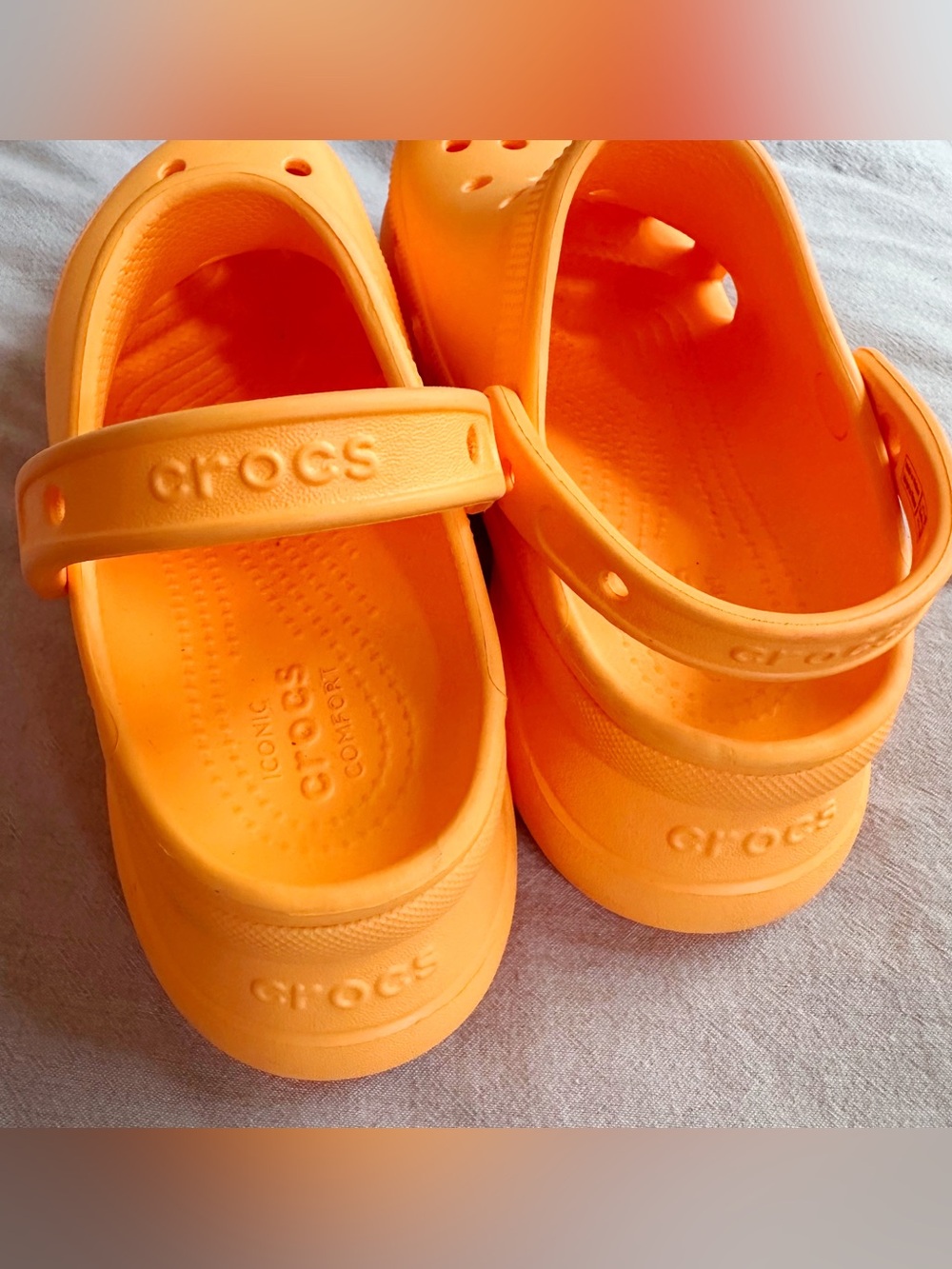 Crocs Bae clogs in orangesicle women’s 7 bright orange platform shoes literide - Picture 11 of 16